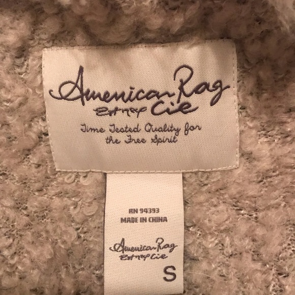 Vest - Picture 2 of 2